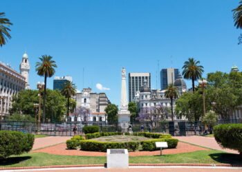 Esse é o salário para ser classe média alta na Argentina em 2025