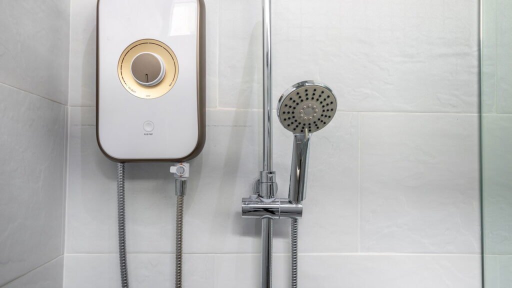 Conta de luz alta? Conheça o substituto econômico do chuveiro elétrico