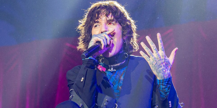 O patrimônio do artista inglês que vive no Brasil, dirige um Fiat Uno e tem CPF