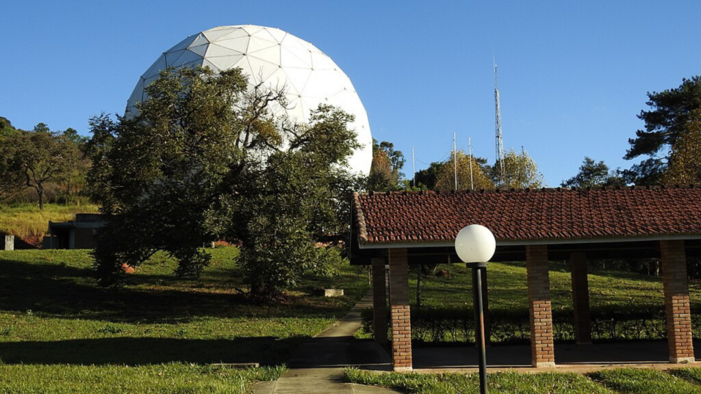 Essa cidade é referência regional no agro, com boa rede de ensino e serviços