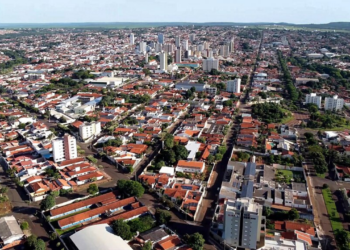 Essa cidade mineira conquista com ensino técnico, tranquilidade e boa economia