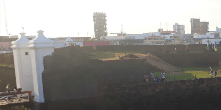 Essa capital amazônica une natureza, urbanismo e cultura em perfeita harmonia