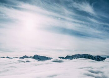 Nuvem de proporção surpreendente é encontrada próxima a Terra