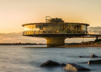 A cidade do Sul onde o pôr do sol é tão lindo que virou tradição juntar amigos e famílias para apreciar