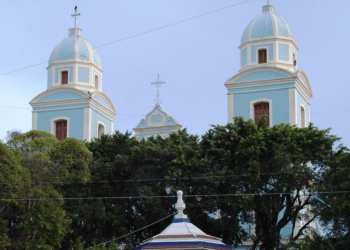 Essa cidade da Amazônia une natureza deslumbrante, logística e cultura viva