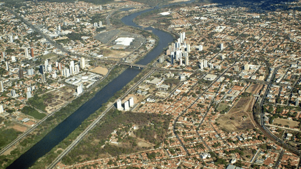 Essa capital do Nordeste combina estrutura urbana, ensino e tradição