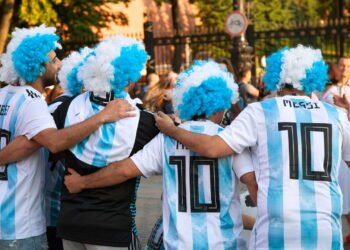 Campeão mundial em 1978 vive uma rotina comum como recepcionista