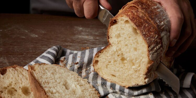 Essa receita de pão caseiro virou a queridinha das cozinhas brasileiras