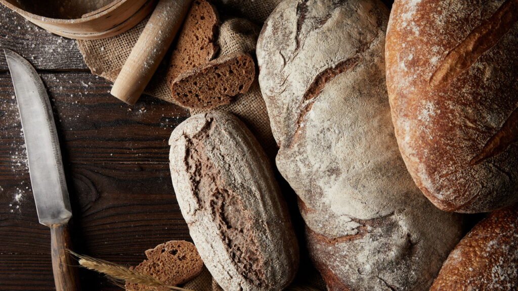 Essa receita de pão caseiro virou a queridinha das cozinhas brasileiras