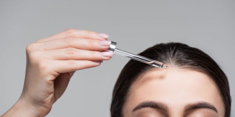 Este óleo pode eliminar os cabelos grisalhos sem precisar de tintura