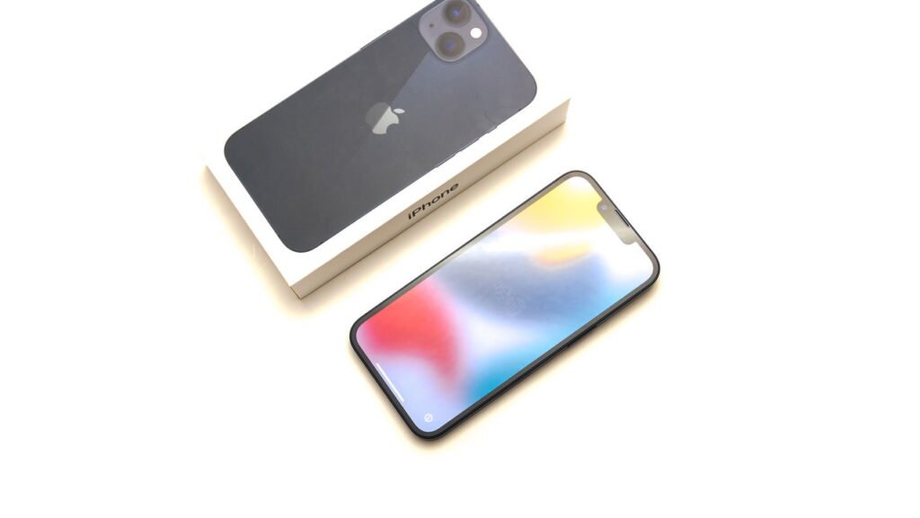 Quem guarda caixa de celular encontra solução fácil para organização