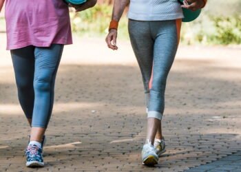 Caminhar pode prevenir 13 tipos de câncer, entenda o estudo