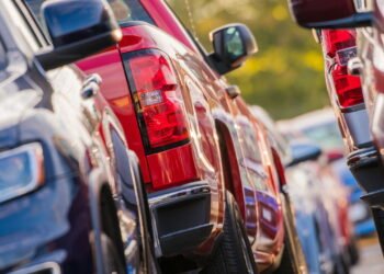 Idosos podem adquirir carros mais baratos com nova lei, conheça