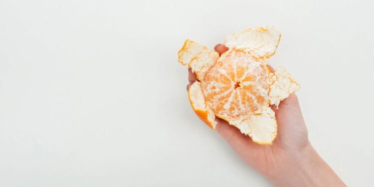 Casca de fruta tem pesticida? Descubra se vale a pena comer - Créditos: depositphotos.com / VadimVasenin