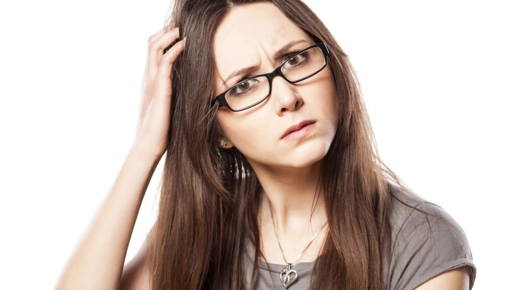 O cuidado mais ignorado que faz toda diferença contra caspa persistente