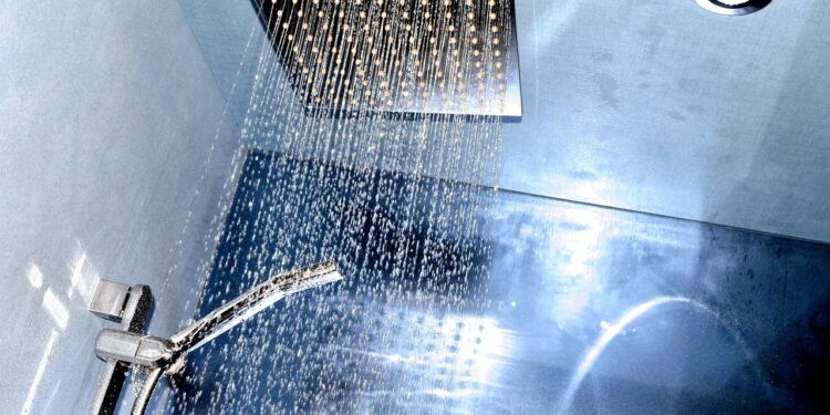 Seu chuveiro esconde esse perigo que você nem imagina