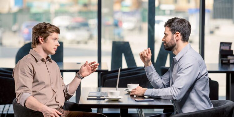 Conversa - Créditos: depositphotos.com / AndrewTovstyzhenko