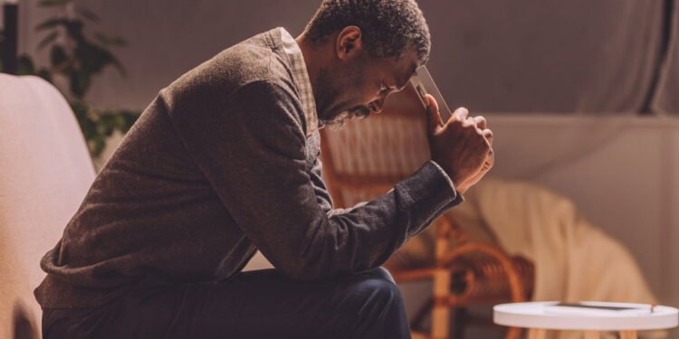 Depressão pode ser um sinal que antecede AVC, diz estudo