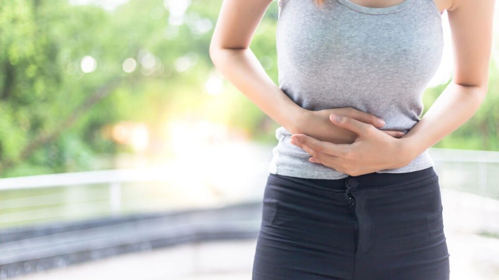 Como caminhar após as refeições ajuda na digestão e controle de peso?