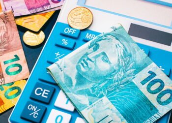 Caixa realiza pagamento de mais de mil reais em maio, veja quem recebe