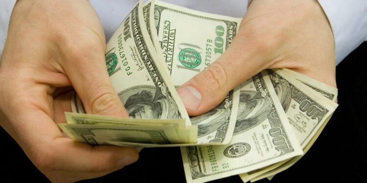 Mais de 9 bilhões de reais estão esquecidos no banco, veja como sacar