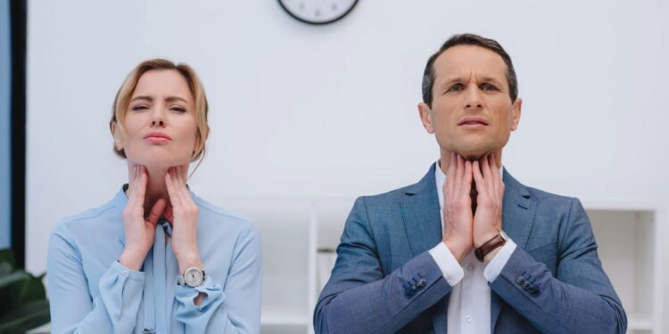 Dor de garganta - Créditos: depositphotos.com / IgorVetushko