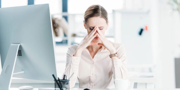 Como Controlar o Estresse: Dicas e Estratégias Úteis - Créditos: depositphotos.com / IgorTishenko