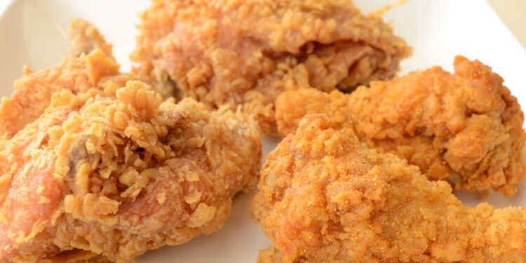 A melhor receita de frango empanado na AirFryer que você vai experimentar