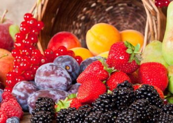 Conheça as frutas vermelhas mais ricas em antioxidantes e vitamina C