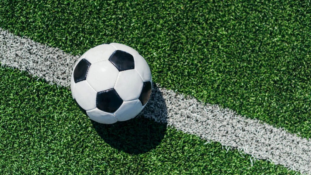 Chutar uma bola pode ser o gol da sua saúde física e mental?