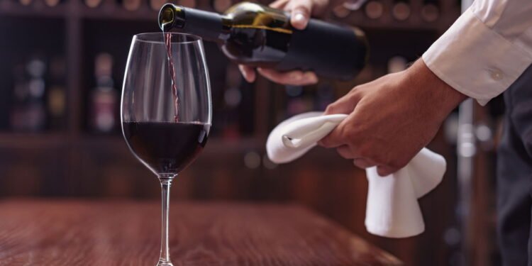 Você pode estar bebendo substâncias tóxicas sem saber