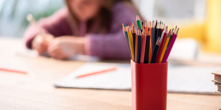 Se você tem lápis de cor em casa parado, está perdendo um tesouro