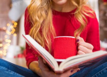 Estudo mostra que pais da geração Z estão lendo menos para os filhos