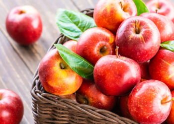 Você nunca mais vai jogar cascas de maçã no lixo depois disso