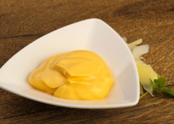 O melhor molho cremoso de queijo para massas e carnes