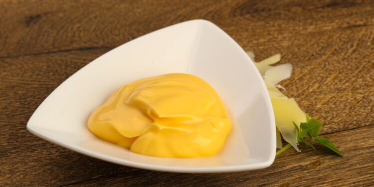 O melhor molho cremoso de queijo para massas e carnes