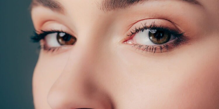 Cientistas revelam que você pode se comunicar apenas com os olhos