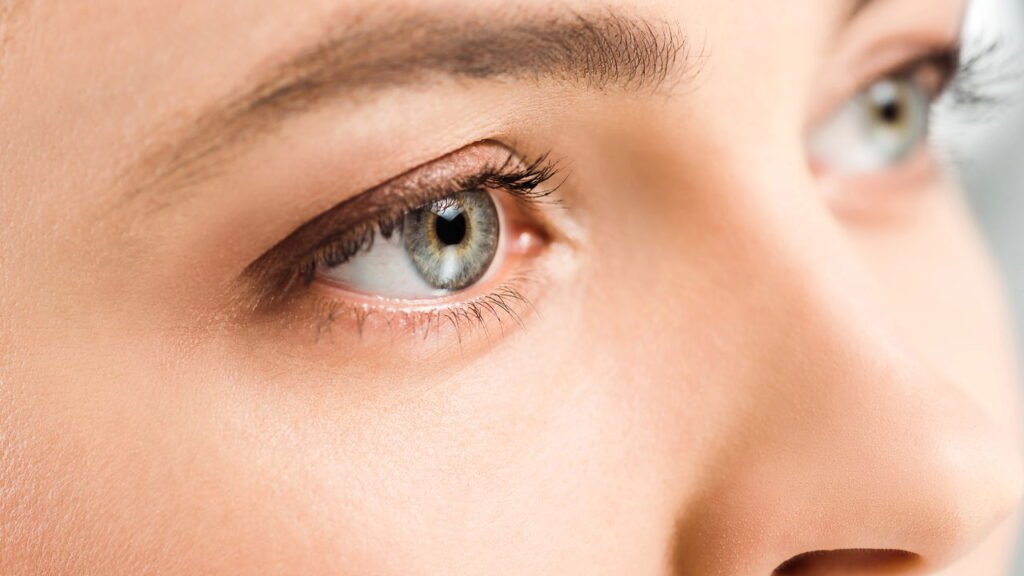 Qual é a atividade física que ajuda a prevenir doenças oculares, segundo a ciência