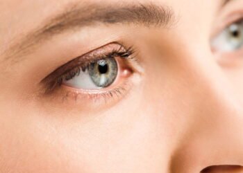 Qual é a atividade física que ajuda a prevenir doenças oculares, segundo a ciência