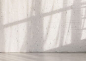 O melhor truque para tirar as manchas da sua parede branca