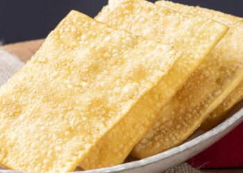 Esse pastel de forno recheado vai virar tradição na sua casa