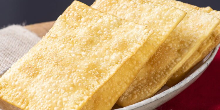 Esse pastel de forno recheado vai virar tradição na sua casa