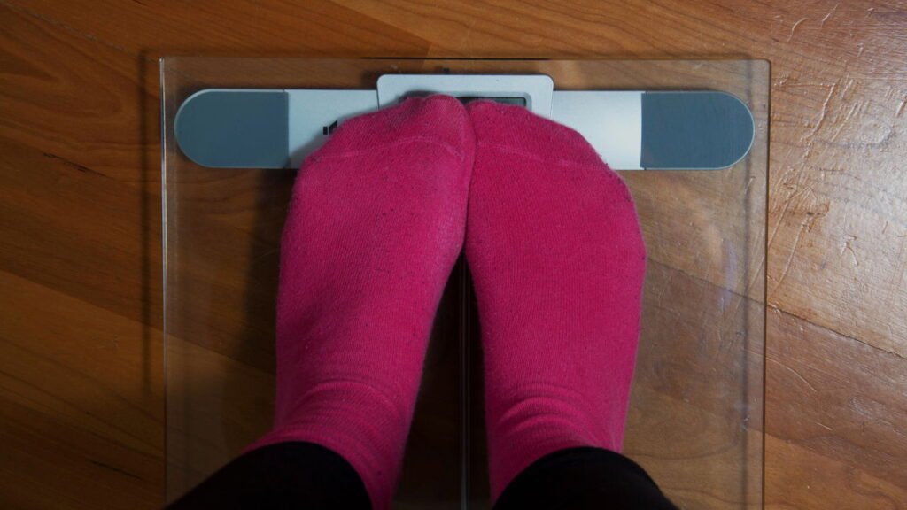 Esse é o melhor horário do dia para se pesar, de acordo com especialistas