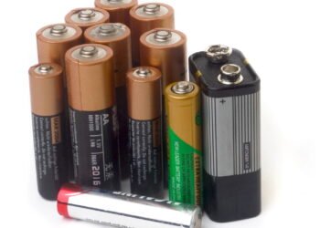 Se você tem pilhas descarregadas em casa veja o que pode fazer com elas