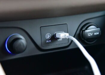 Conheças as maneiras inusitadas de usar a porta USB da sua televisão