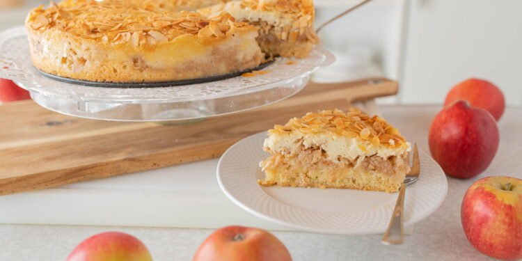 Pudim de maça - Créditos: depositphotos.com / annaheine