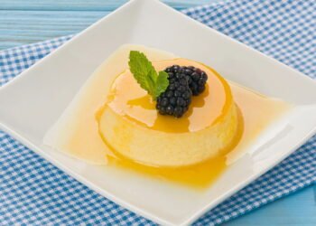 O pudim de maracujá mais cremoso e refrescante que você vai provar