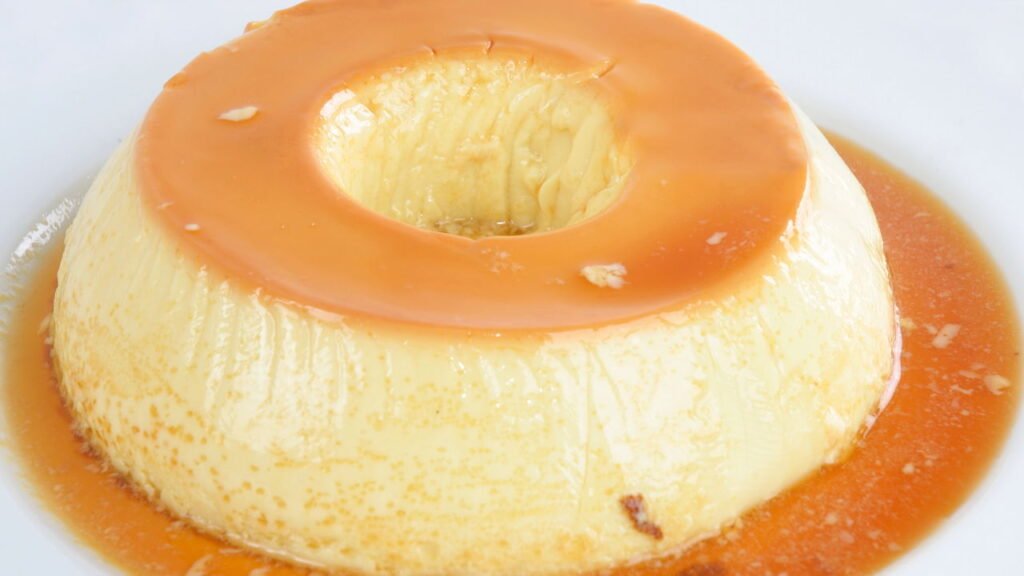 O melhor pudim de pão da internet com receita fácil e econômica