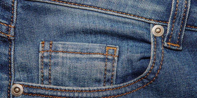 Este pequeno detalhe nos jeans tem uma história fascinante