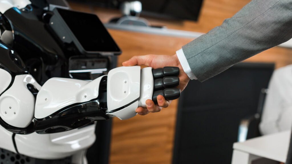 O futuro chegou? Robôs já são usados na indústria, entenda